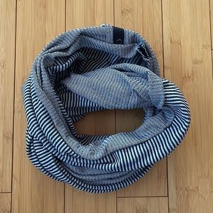 Lulu Lemon Infinity Scarf